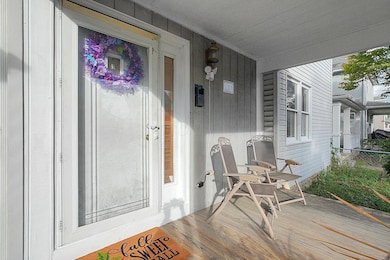 5-web-or-mls-111-s-cypress-ave