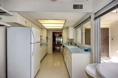 Bright Airy Kitchen!