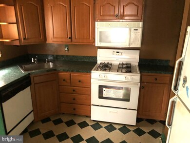 5819 Plumer Ave, Baltimore, MD 21206 - photo 6