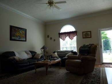 442 Frost Rd, Crossville, TN 38571 - photo 4