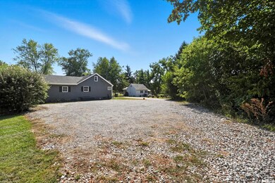 201 East St, Churubusco, IN 46723 - photo 5