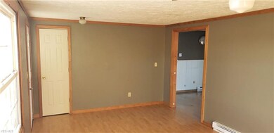 5271 Hilldom Rd, Pierpont, OH 44082 - photo 4