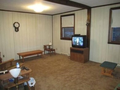 36 Munro Ave, Warren, RI 02885 - photo 4