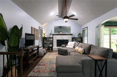 7020 Gillette St, Shawnee, KS 66216 - photo 4