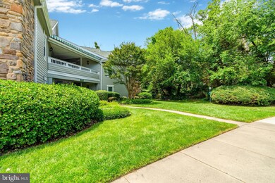 13089 Autumn Woods Way unit 202, Fairfax, VA 22033 - photo 2