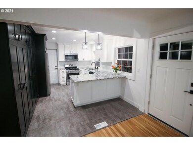 1335 Laurel St, Lake Oswego, OR 97034 - photo 7