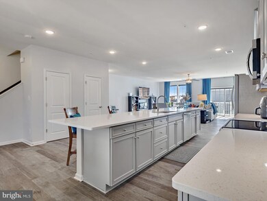 9741 Tealbriar Dr unit 250, Upper Marlboro, MD 20772 - photo 7