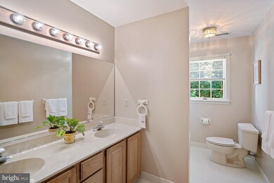 405 Wren Ln, Kennett Square, PA 19348 - photo 5