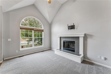 571 W Northview St, Olathe, KS 66061 - photo 6