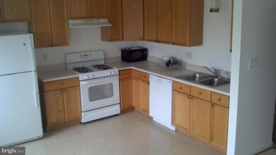 23 Litchfield Ln E, Martinsburg, WV 25405 - photo 6