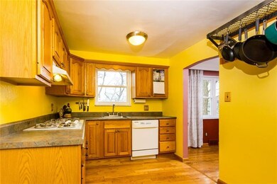 Bright kitchen with plenty of work and storage spa
