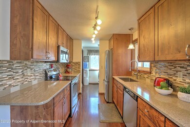 Kitchen (2)
