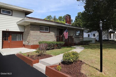 41 Glenridge Rd close up lr