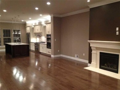 157 Sweetbriar Village T, Mount Washington, PA 15211 - photo 4