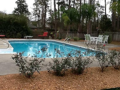 Swimming Pool/Hot Tub/Sauna.