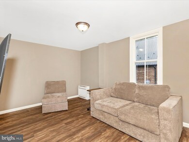 417 W 5th St, Waynesboro, PA 17268 - photo 4