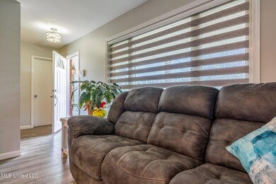 225678_6-snapsold-screen-4840-sycamore
