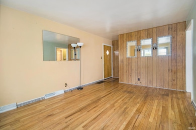 716 Fairway St, South Bend, IN 46619 - photo 3