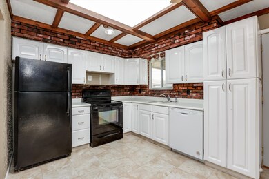 16081 Flanagan St, Roseville, MI 48066 - photo 5