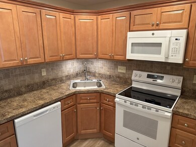 457 Washington St unit 6, Weymouth, MA 02188 - photo 3