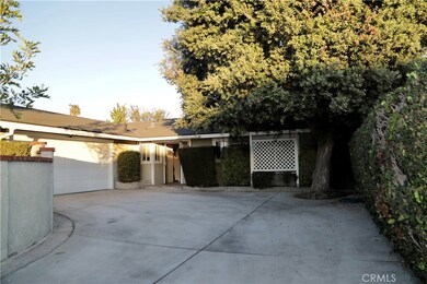 Long driveway for extra parking space.