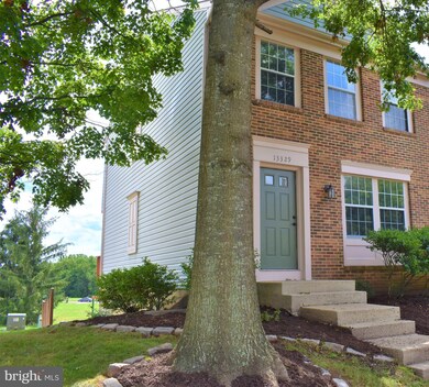 13329 Burkitts Rd, Fairfax, VA 22033 - photo 2