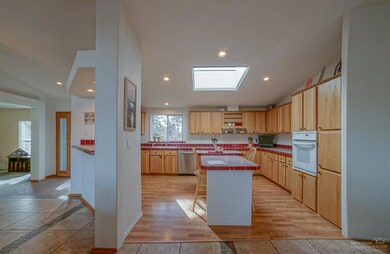 3685 NE Butler Ave, Redmond, OR 97756 - photo 6