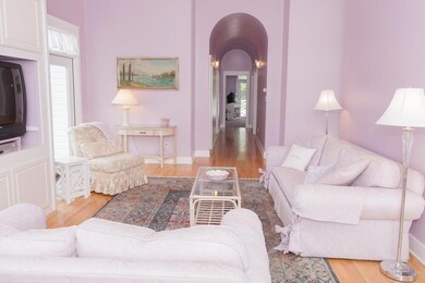 Lilac Inn-8093