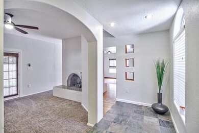 9618-North-35th-Avenue-14