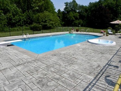 36 Smith Rd, Charlton, MA 01507 - photo 2