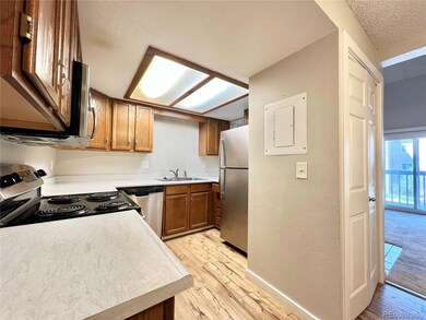 15594 E Arizona Ave unit 302, Aurora, CO 80017 - photo 3