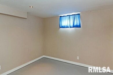 3521 May Ln, Davenport, IA 52802 - photo 4