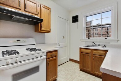 5406 Saint Charles Ave unit B, New Orleans, LA 70115 - photo 3