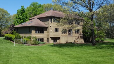 5530 Blue Spruce Ln, Kalamazoo, MI 49009 - photo 2