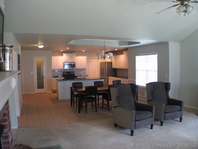 Open, Flowing Floor Plan. Perfect for Entertaining
