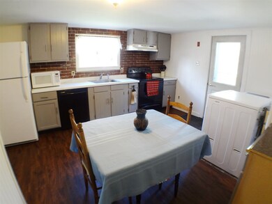 316 Railroad St, Littleton, NH 03561 - photo 4