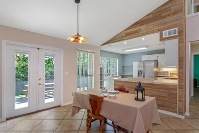 1225 Charleston Cir-05