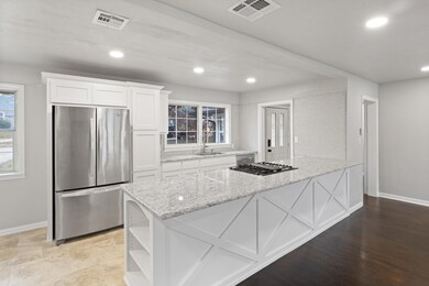 1104 Crescent Dr, Duncan, OK 73533 - photo 2