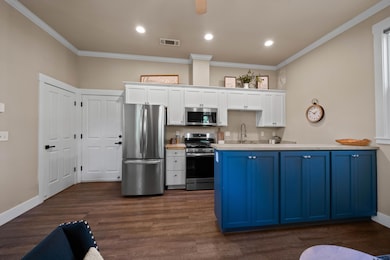 876 Kite Ln, Redding, CA 96001 - photo 7