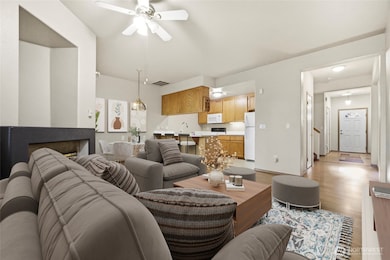 2419 S Meridian unit C-13, Puyallup, WA 98373 - photo 6