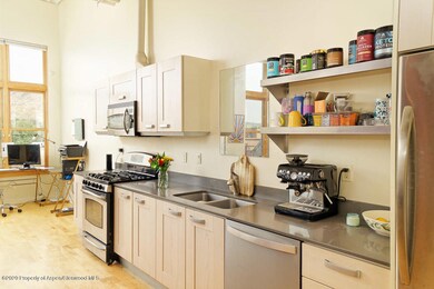 213Robinson#324_WEB_20091604