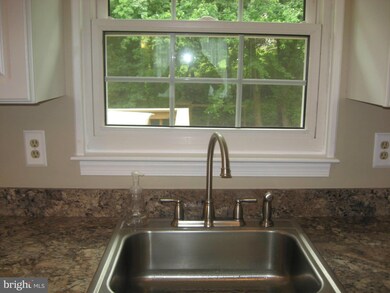 7592 Braemar Ct, Sykesville, MD 21784 - photo 6