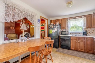 Add a few personal touches to make this kitchen lo