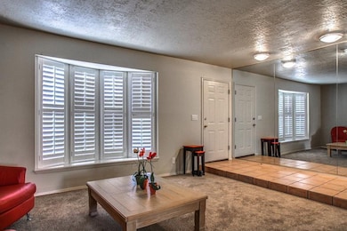 6801 Orphelia Ave NE, Albuquerque, NM 87109 - photo 3