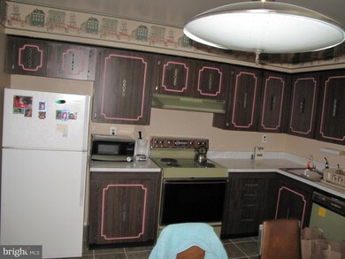 8923 Turkey Hill Rd, La Plata, MD 20646 - photo 4