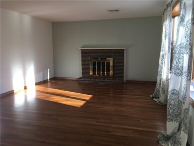 24 Fashion Dr, Warwick, RI 02886 - photo 4