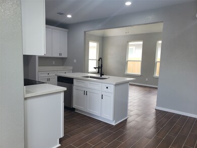 1015 Avenue E, Rosenberg, TX 77471 - photo 6