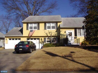 445 Parkview Dr, Mount Holly, NJ 08060 - photo 2