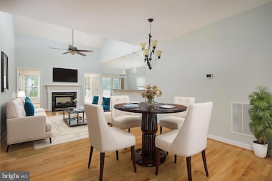 6037 Calumet Ct, Gainesville, VA 20155 - photo 4