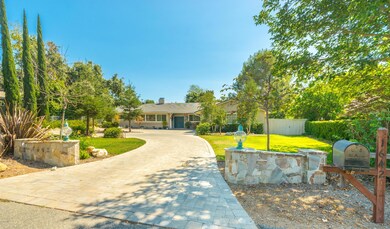 spacious paved drive